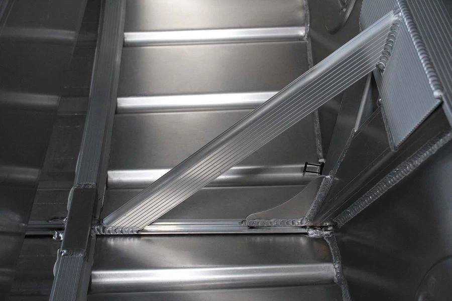 12 foot Aluminum V Hull Fishing Boat Transom Support(001)